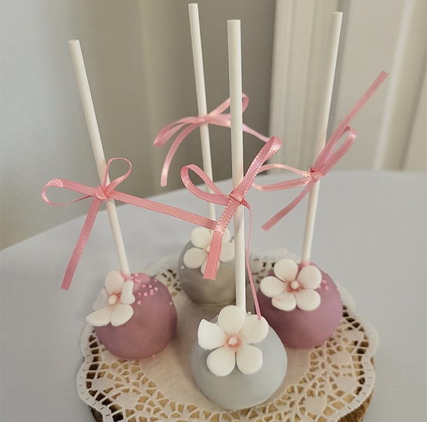 Petit Fours, Tortenstücke, Cake Pops für deine Feier bestellen