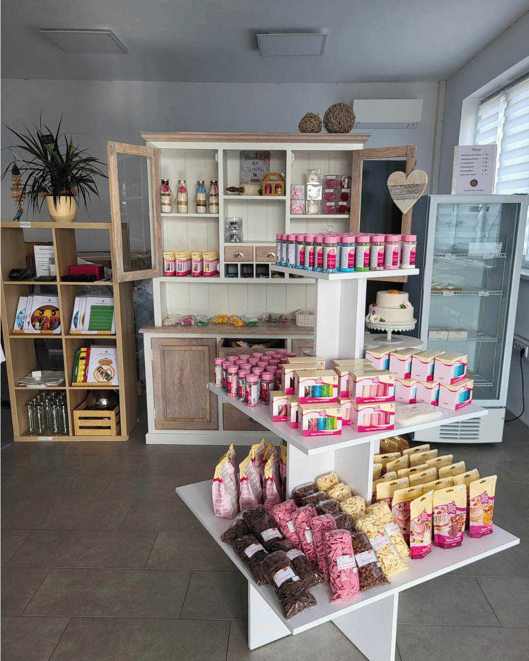 Süßer Shop im Foyer Süßer Shop für Tortenbäcker:innen im Foyer